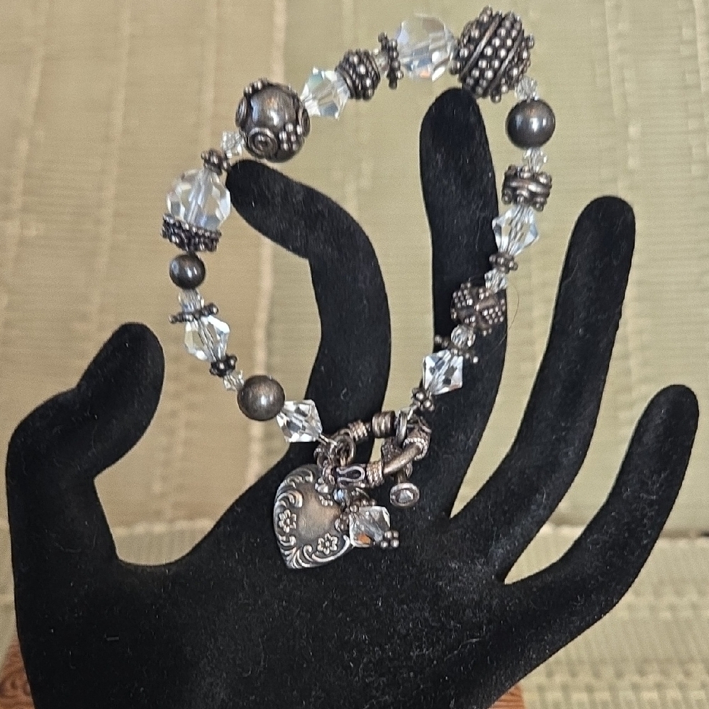Cut Glass Crystal, Gunmetal, Single Heart Charm, Chunky toggle closure Bracelet